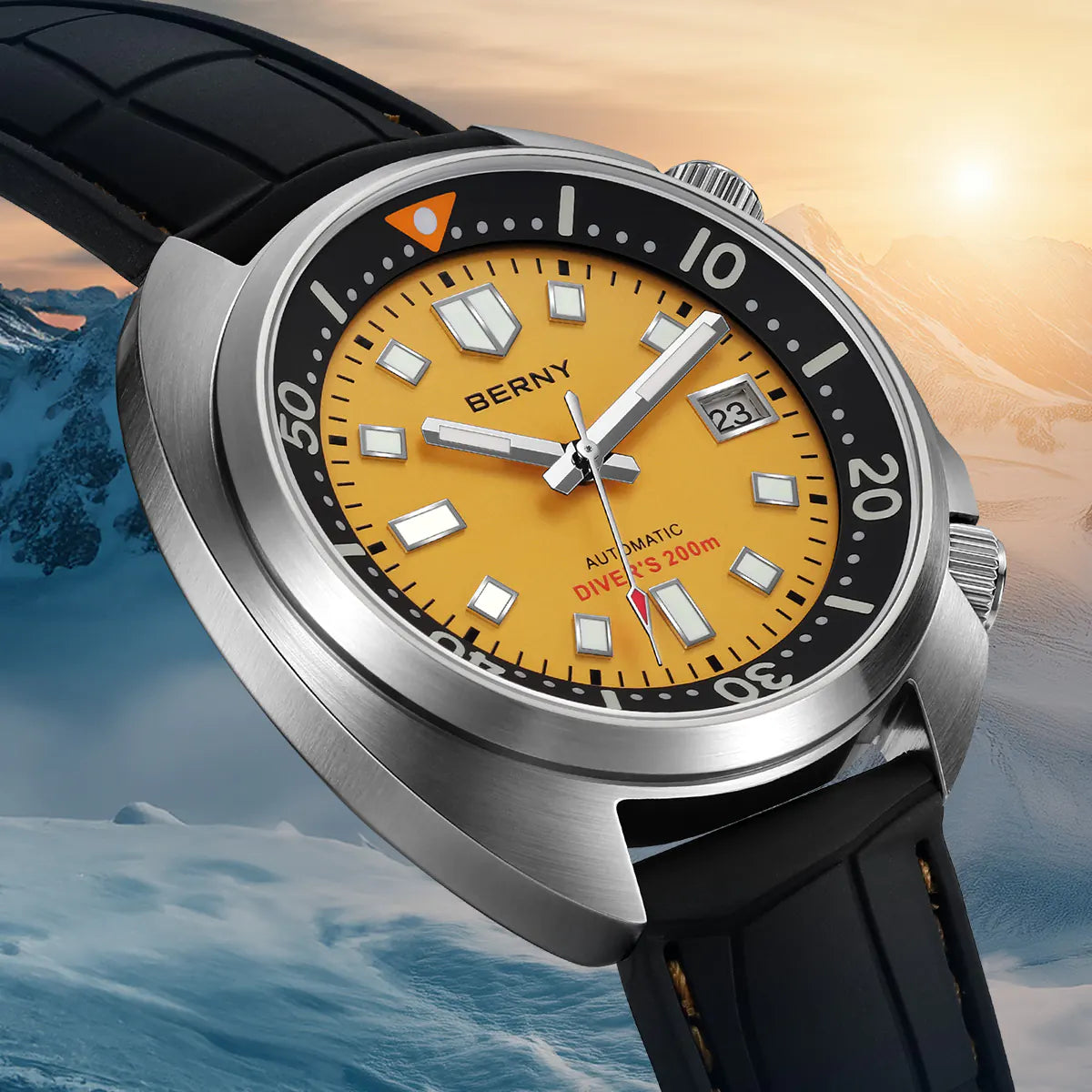 automatic diving watch with SEIKO NH35 movement