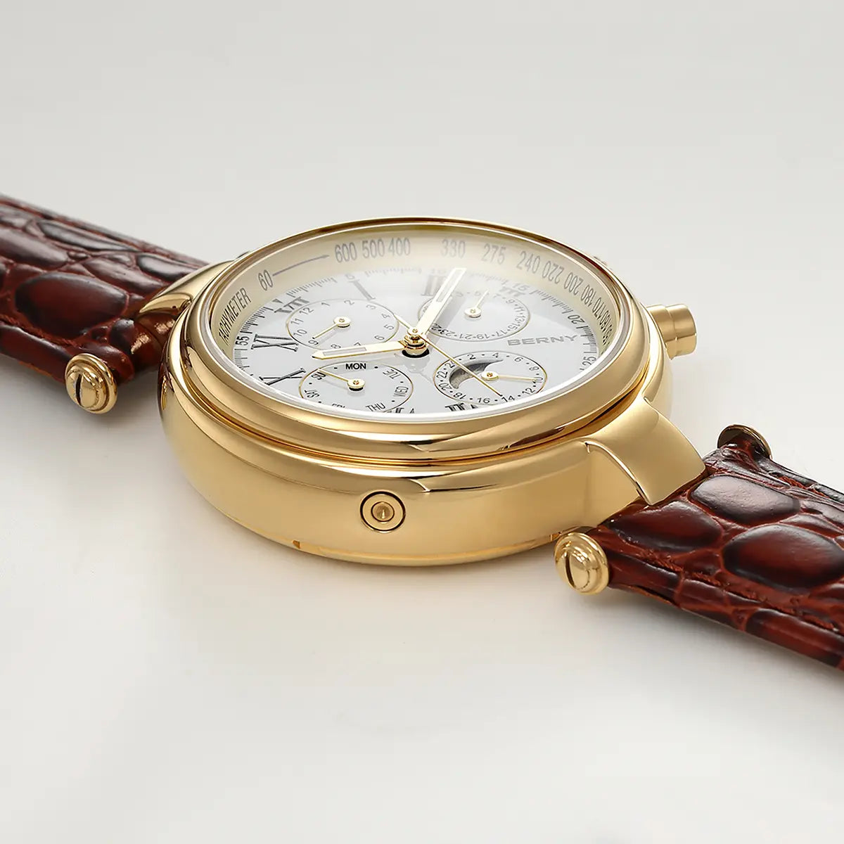 Chronograph with tachymeter